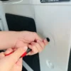 M6ネジを外す